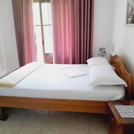 Vila Aliaj Luxury Apartment With 2 Rooms With Private Wonderful Terrace Durres Luaran gambar