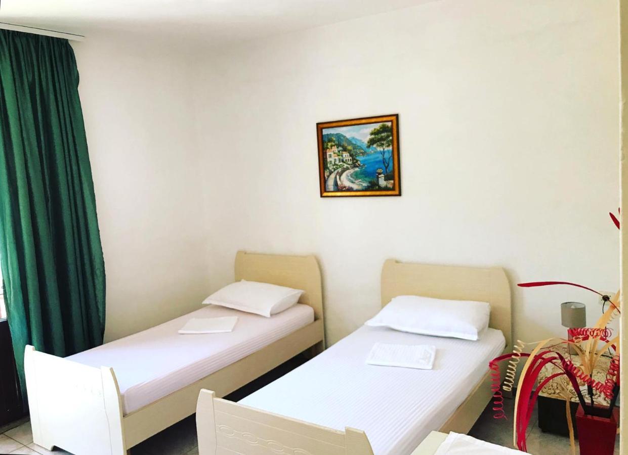 Vila Aliaj Luxury Apartment With 2 Rooms With Private Wonderful Terrace Durres Luaran gambar