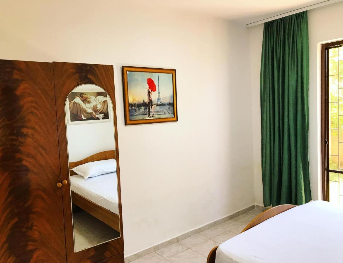 Vila Aliaj Luxury Apartment With 2 Rooms With Private Wonderful Terrace Durres Luaran gambar