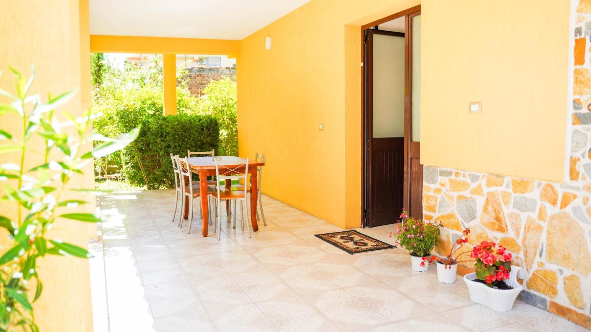 Vila Aliaj Luxury Apartment With 2 Rooms With Private Wonderful Terrace Durres Luaran gambar