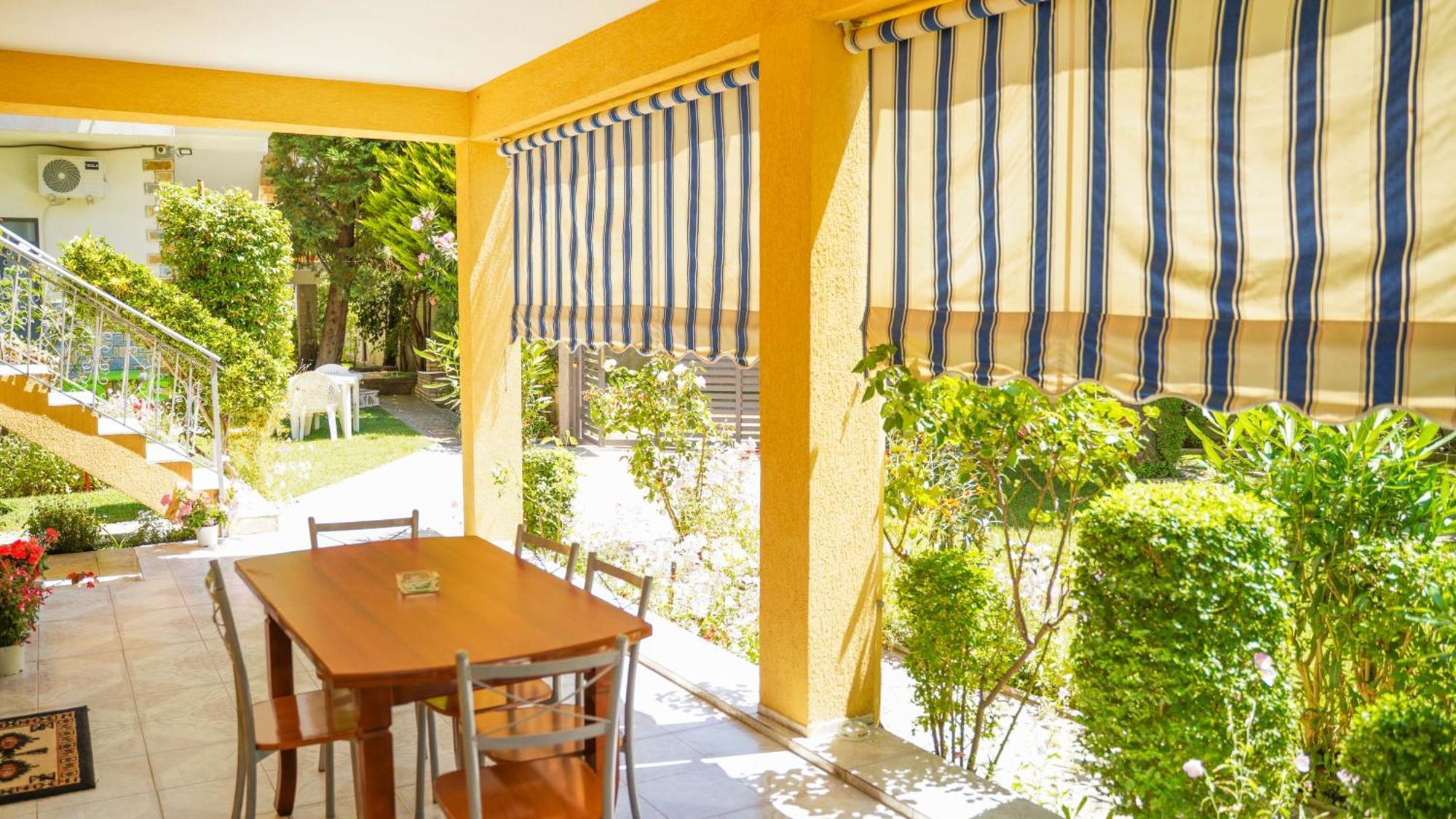 Vila Aliaj Luxury Apartment With 2 Rooms With Private Wonderful Terrace Durres Luaran gambar