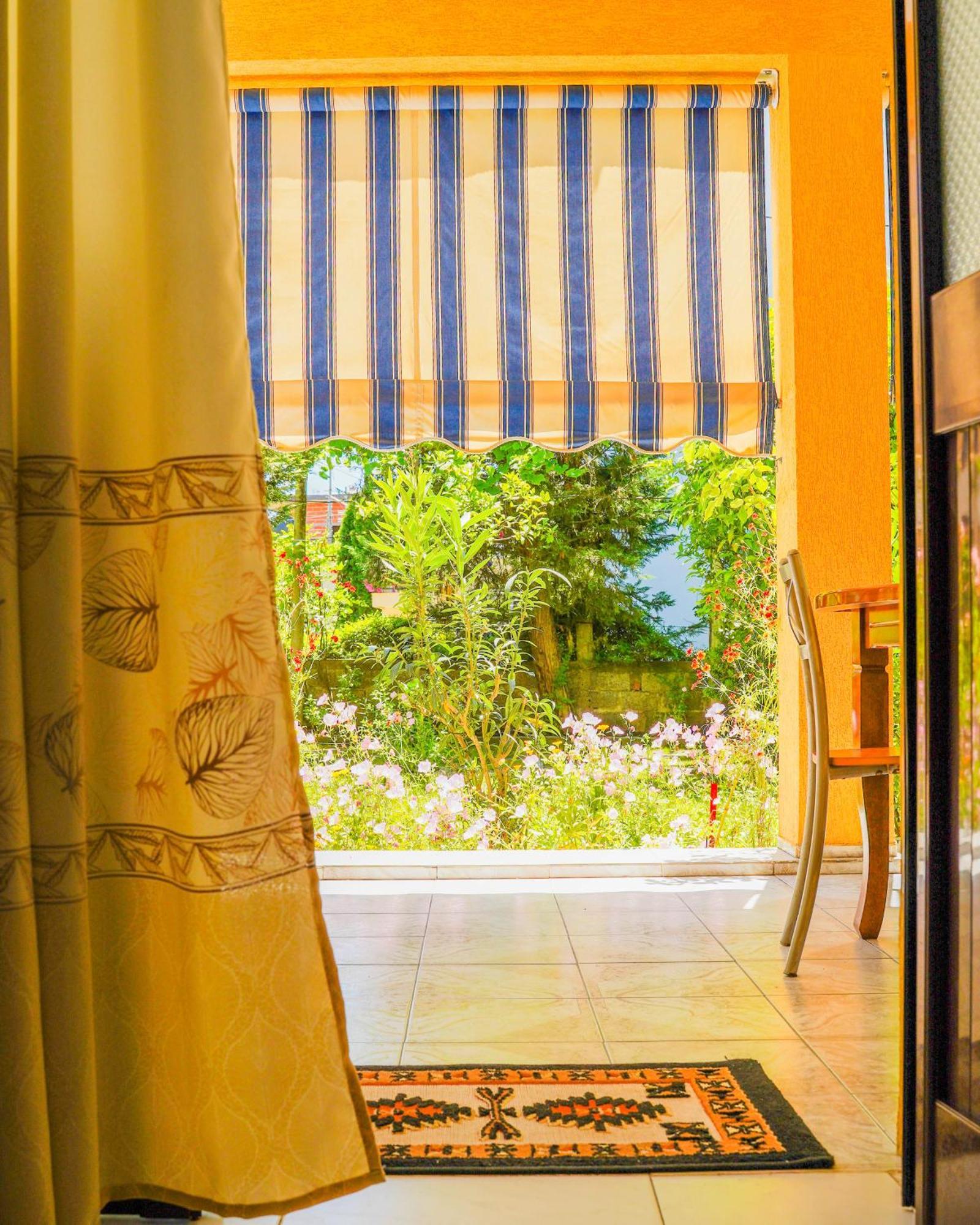 Vila Aliaj Luxury Apartment With 2 Rooms With Private Wonderful Terrace Durres Luaran gambar